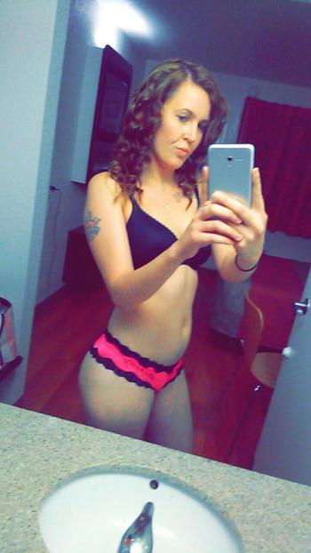 , 24  female escort, Eugene