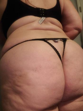 OregonLady1980 , 45  female escort, Eugene