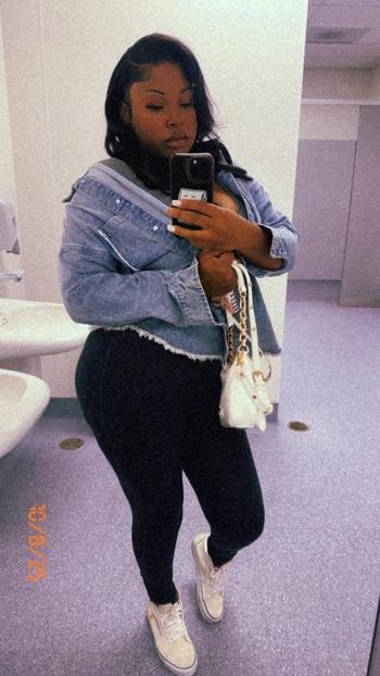 Yaya, 27  female escort, Eugene